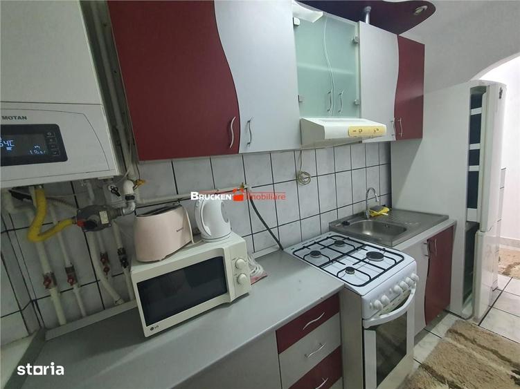 Apartament cu 3 camere nedecomandat în Central