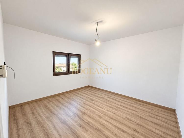 Casă individuală cu 4 camere cu Piscina în Moșnița Veche