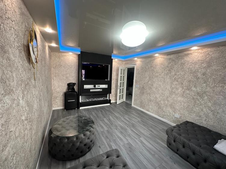 Apartament cu 3 camere decomandat în Dacia