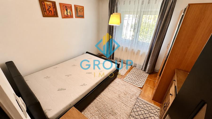 Apartament cu 3 camere decomandat în Cornișa