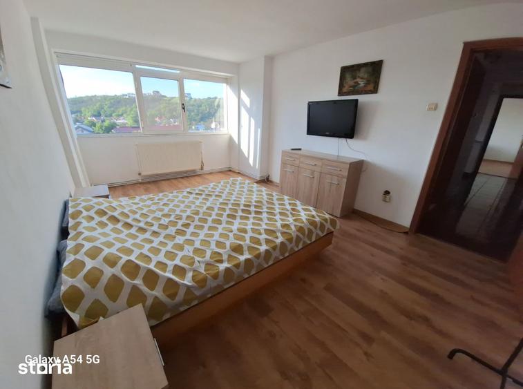 Apartament cu 3 camere decomandat în Nicolae Titulescu