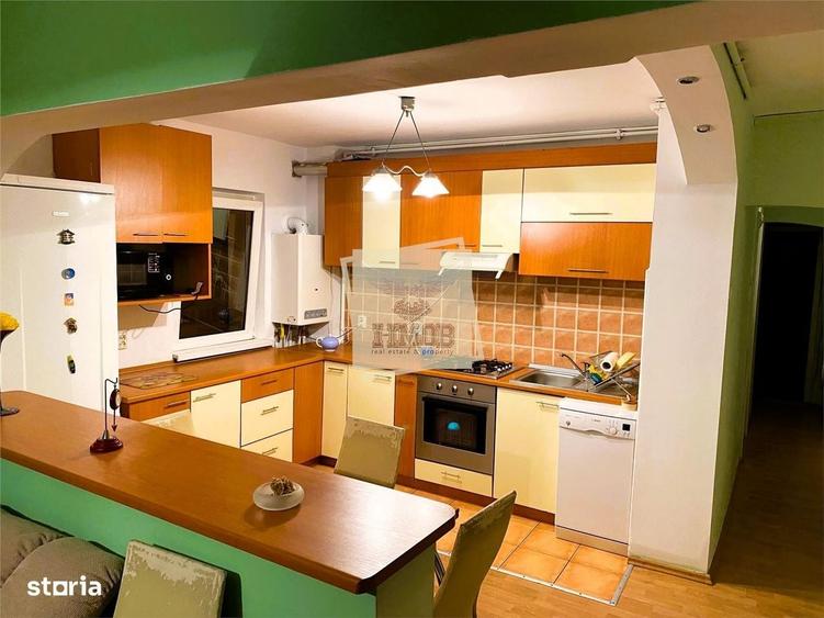 Apartament cu 4 camere decomandat în Central