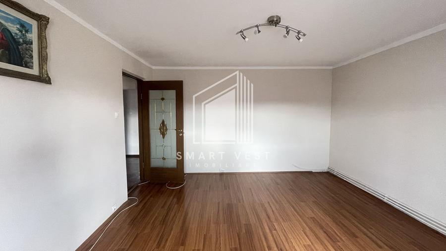 Apartament cu 3 camere decomandat, mobilat în Micro 16
