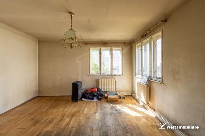 Casă individuală cu 4 camere cu Canalizare în Între Lacuri
