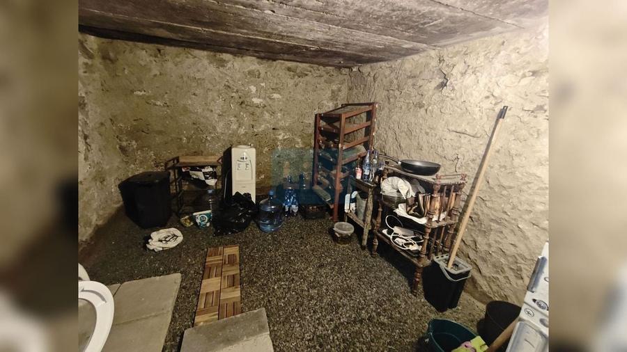 Casă cu 2 camere cu Teren 1000 Mp în Vâlcele