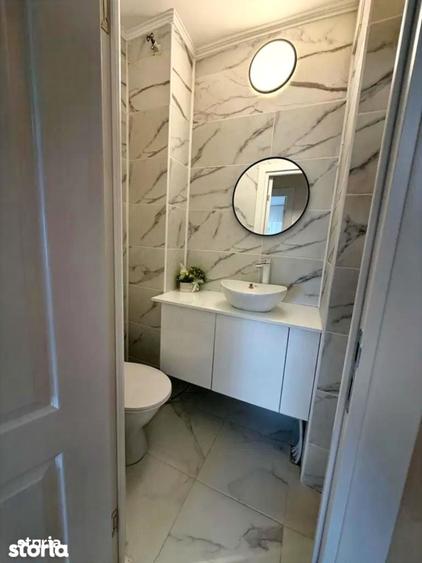Apartament cu 3 camere decomandat în Ștefan cel Mare