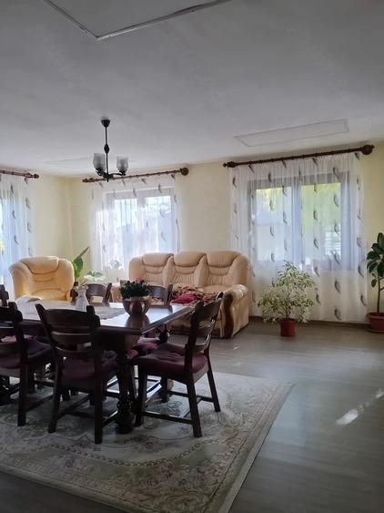Casă cu Teren 1200 Mp în Central