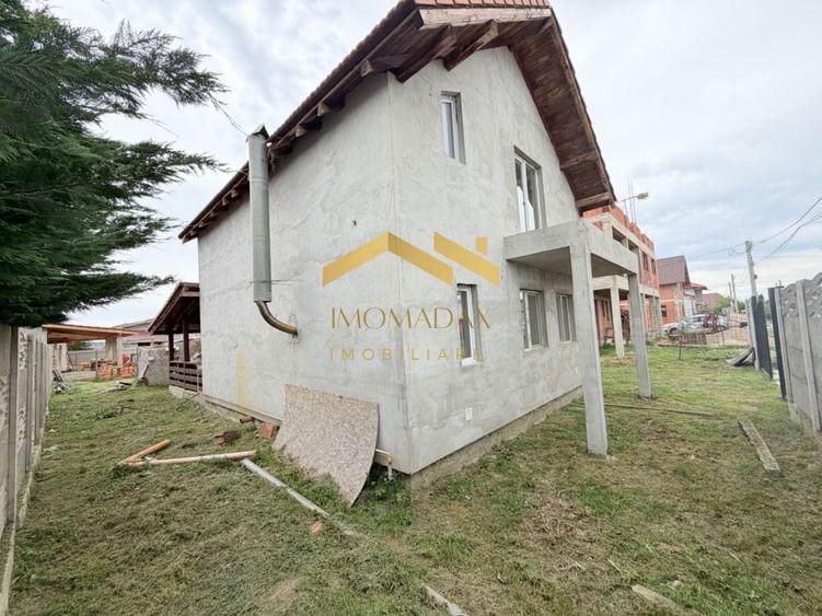 Casă individuală cu 3 camere cu Canalizare în Bucovăț (Remetea Mare)