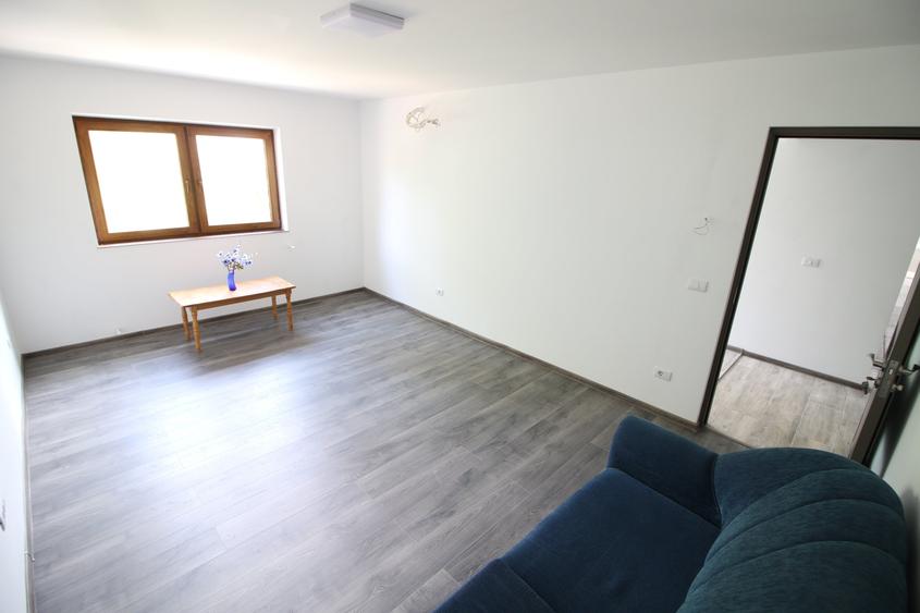Apartament cu 3 camere decomandat în Țiglina 1
