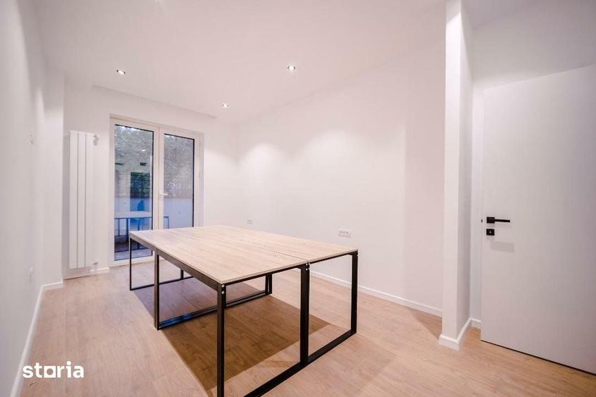 Apartament cu 4 camere decomandat în Victoriei