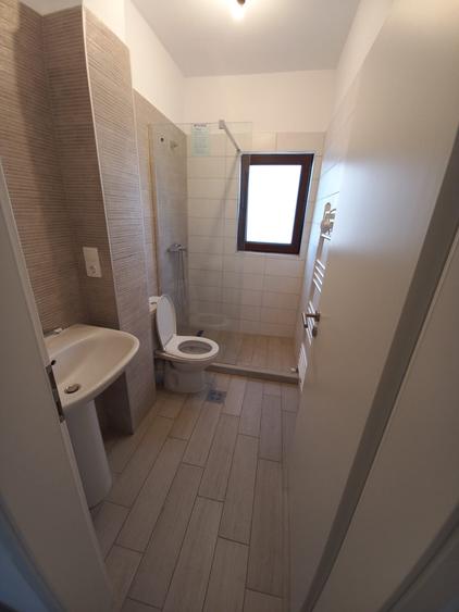Apartament cu 3 camere decomandat în Sânpetru