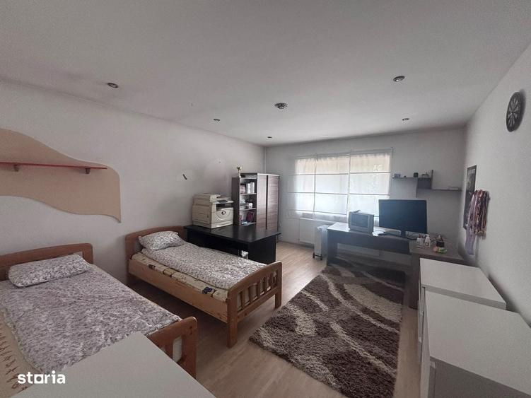 Casă cu 3 camere în Tudor
