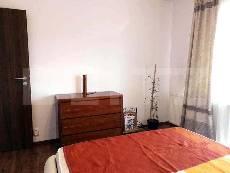 Apartament cu 3 camere semidecomandat, mobilat în Între Lacuri