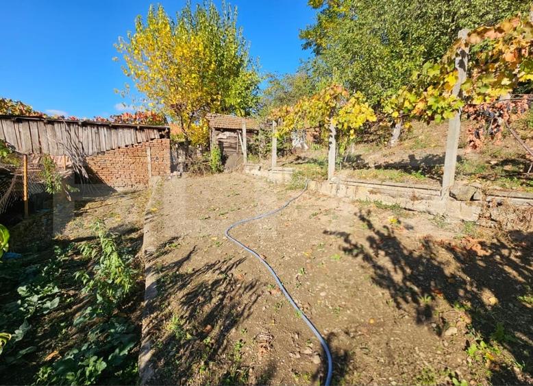 Casă individuală cu 5 camere cu Canalizare în Cugir
