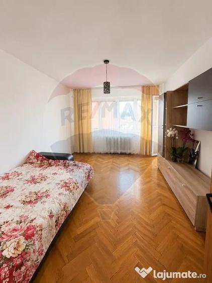 Apartament cu 3 camere decomandat în Mihai Viteazul
