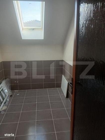 Casă cu 4 camere cu Teren 600 Mp în Carpați 2