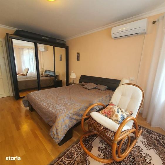 Casă cu 4 camere în Central