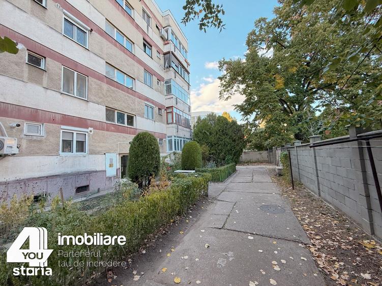 Apartament cu 4 camere decomandat în Boul Roșu