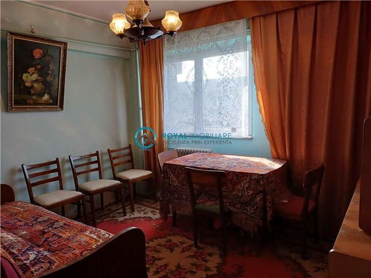 Apartament cu 3 camere decomandat în Ultracentral