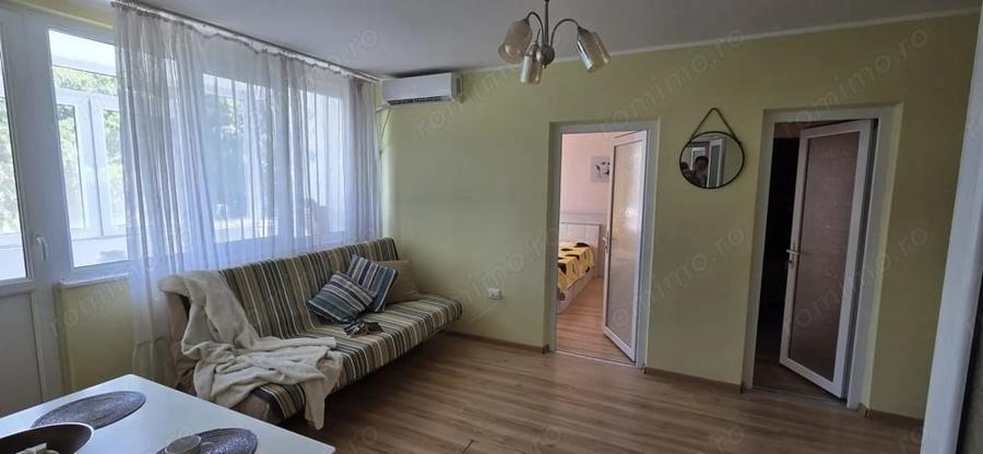 Apartament cu 3 camere semidecomandat în Țiglina 1