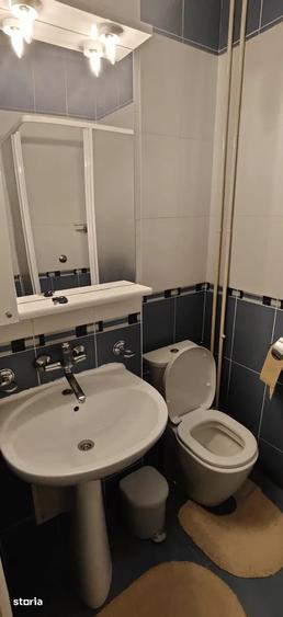 Apartament cu 4 camere decomandat, mobilat în Zorilor