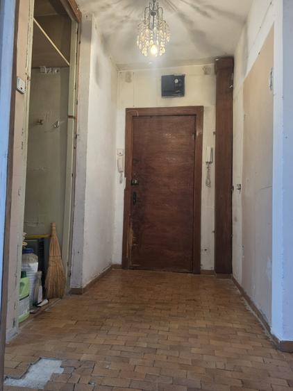 Apartament cu 2 camere decomandat în Moșilor
