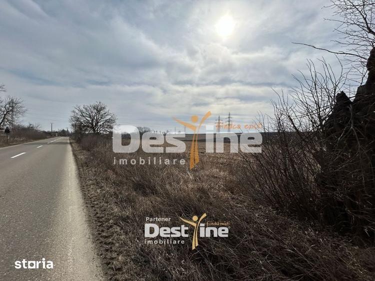 Teren de 1300 mp, în Girov