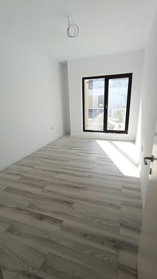 Apartament cu 3 camere decomandat în Găgeni