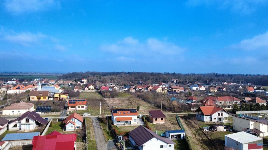 Teren Construcții intravilan de 1200 mp, în Bazoșu Nou