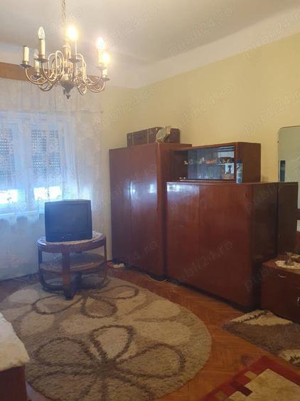 Casă cu 3 camere în Central