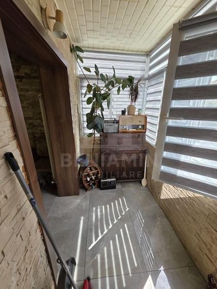 Apartament cu 2 camere semidecomandat în Rovine