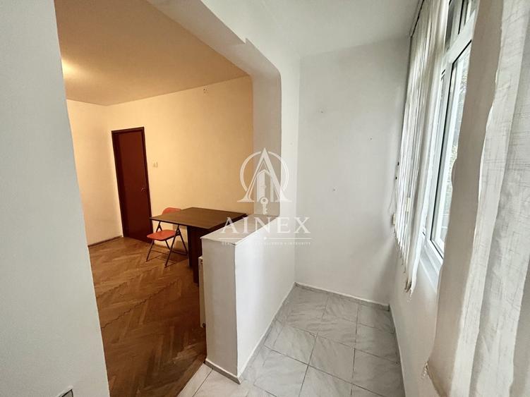 Apartament cu 3 camere, mobilat în Cetății