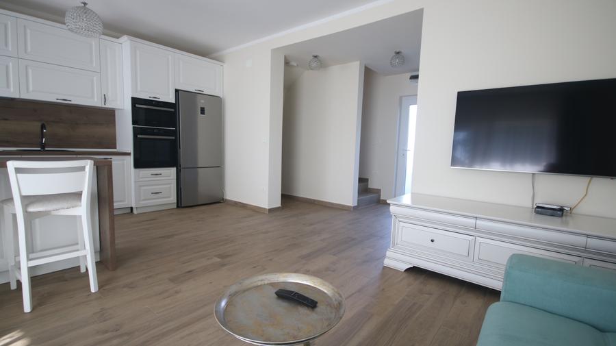 Duplex cu 3 camere cu Canalizare în Dumbrăvița