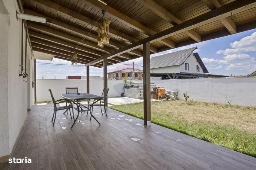 Casă cu 4 camere în Vladimirescu
