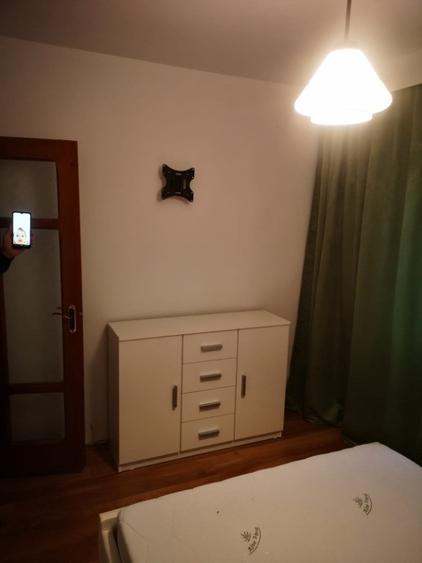 Apartament cu 3 camere decomandat în Tomis Nord