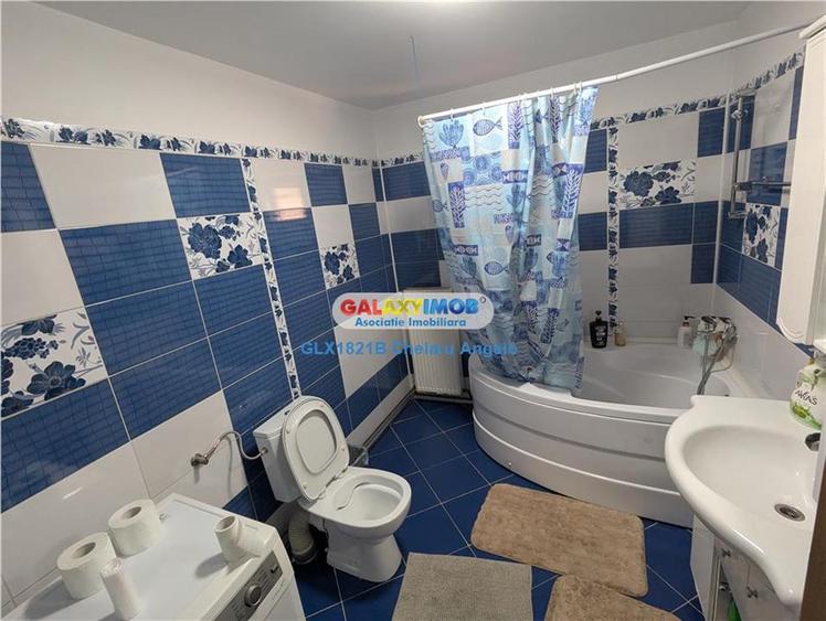 Casă cu 5 camere cu Garaj în Copăceni