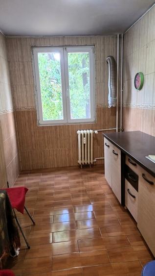 Apartament cu 3 camere decomandat, mobilat în Drumul Taberei — fotografia 1