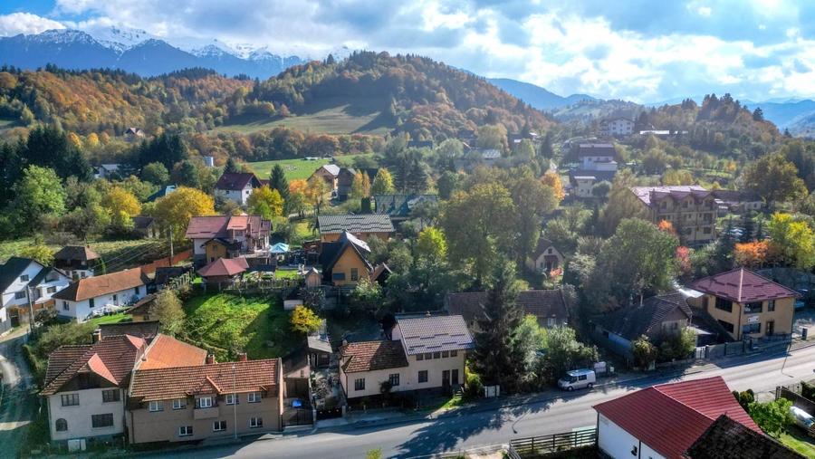 Casă individuală cu 3 camere cu Teren 385 Mp în Bran
