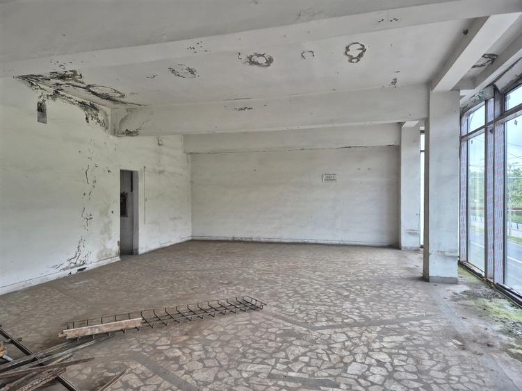 Spațiu comercial, de 500 mp, în Luncă