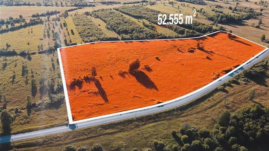 Teren intravilan de 52555 mp, în Suseni
