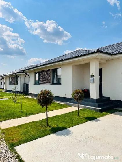 Casă cu 4 camere cu Teren 510 Mp în Balotești