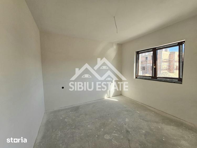 Casa noua 4 dormitoare, spatiu bun pentru familie - 15