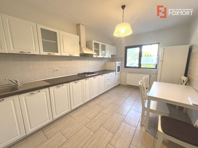 Duplex cu 4 camere cu Canalizare în Moșnița Nouă