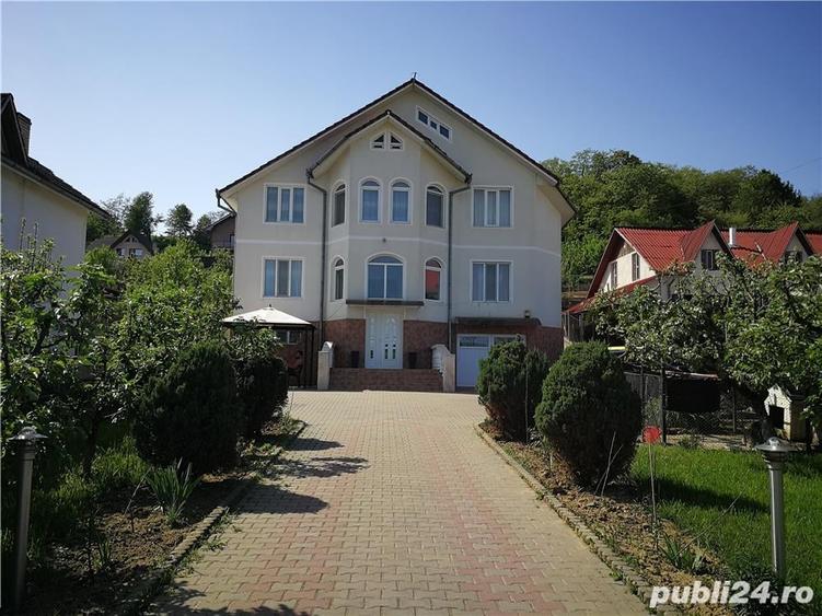 Casă cu 14 camere cu Teren 2500 Mp în Viișoara