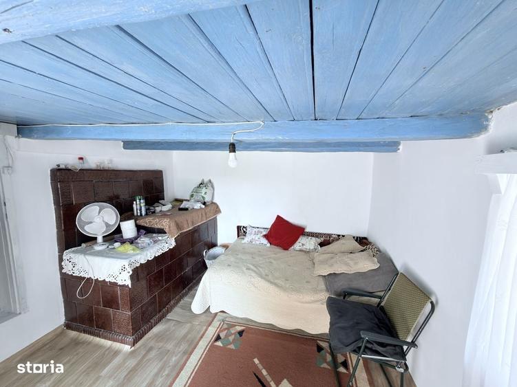 Casă cu 2 camere în Burlești