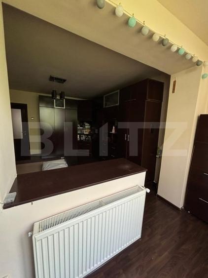 Apartament cu 3 camere decomandat, mobilat în Cina