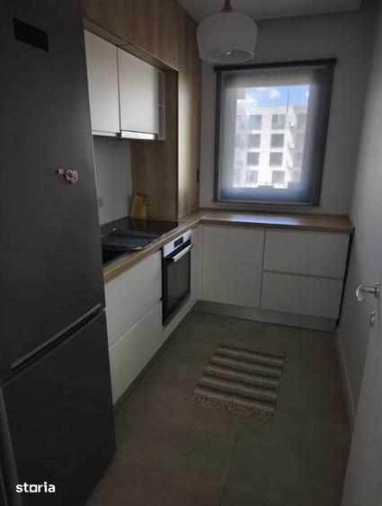 Apartament cu 2 camere semidecomandat, mobilat în Pantelimon