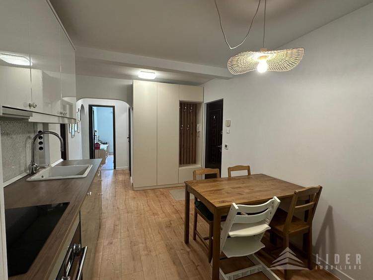 Apartament cu 3 camere decomandat, mobilat în Plopilor