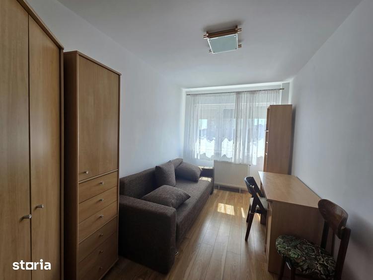 Apartament cu 4 camere decomandat în Central