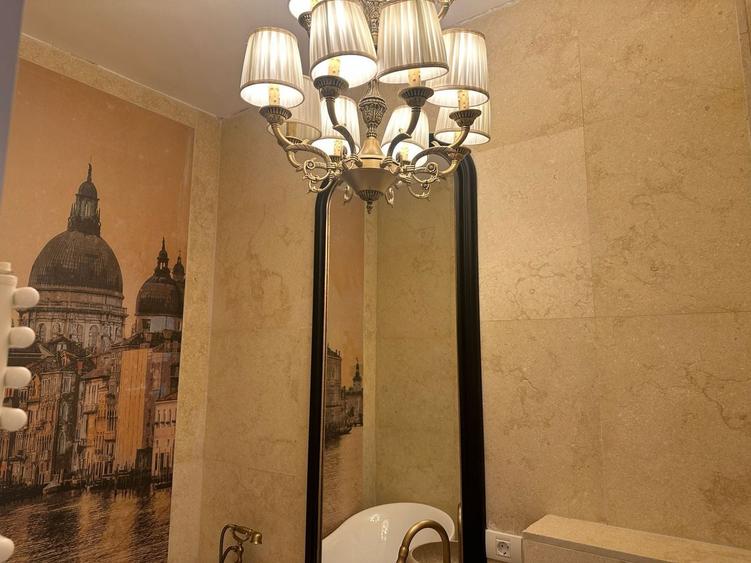 Casă individuală cu 3 camere cu Canalizare în P-ța Dorobanți